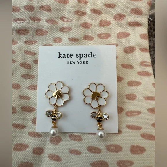 KATE SPADE Day Tripper Drop Stud Earrings in Gold - Picture 6 of 10